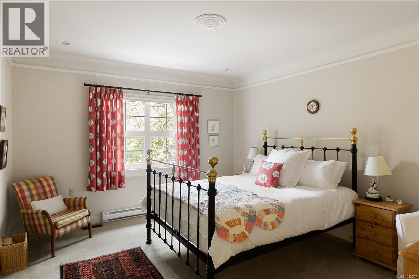 1541 Despard Ave - 29