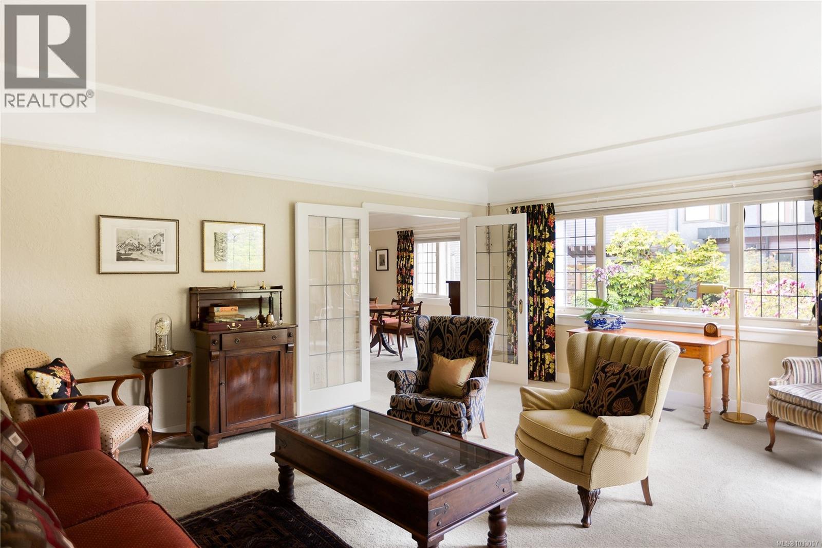 1541 Despard Ave - 8