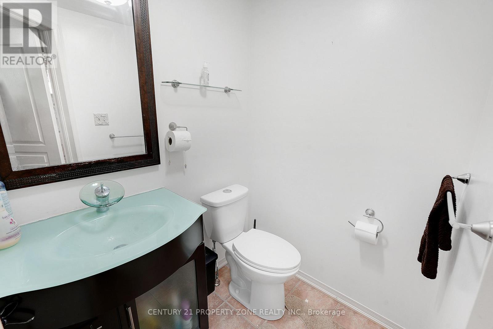 17 RIVERPLACE CRESCENT - 12