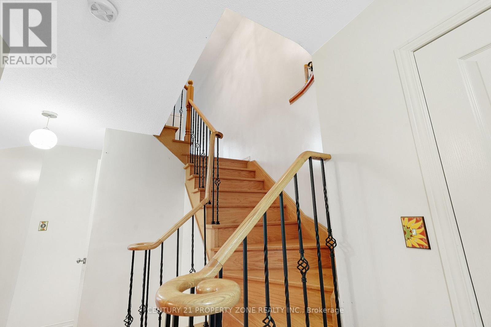 17 RIVERPLACE CRESCENT - 13