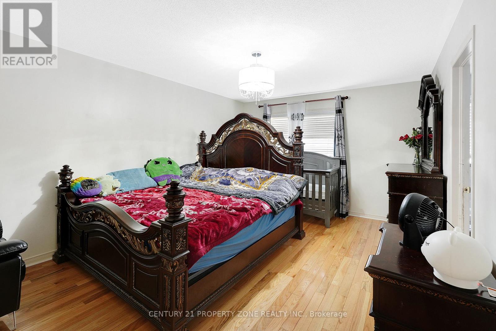 17 RIVERPLACE CRESCENT - 22