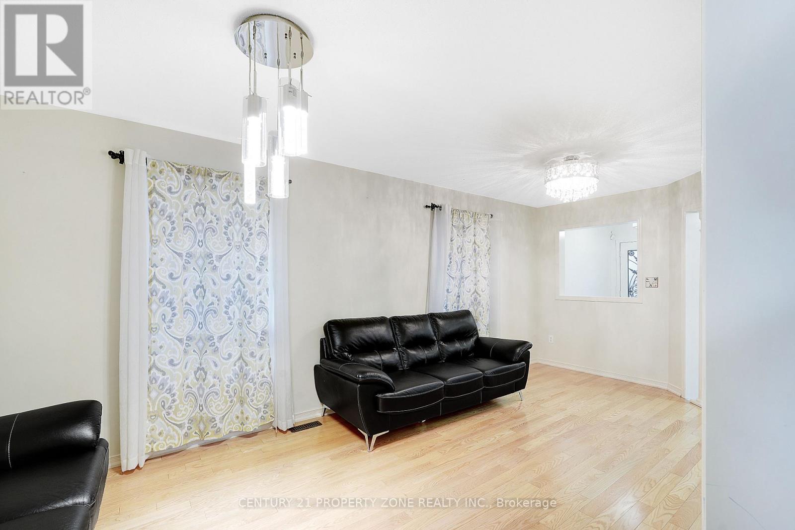 17 RIVERPLACE CRESCENT - 25
