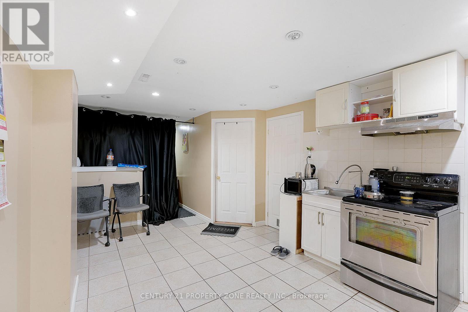17 RIVERPLACE CRESCENT - 26