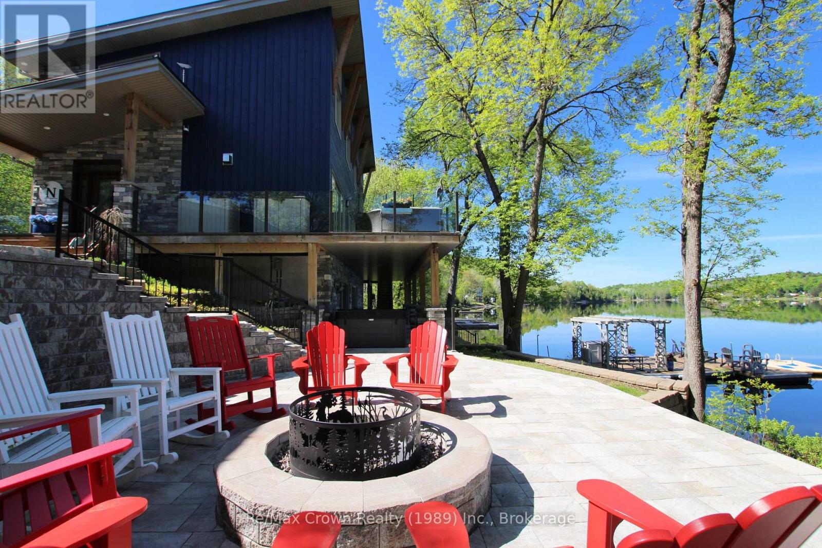 Beautiful Firepit are on the waterfront