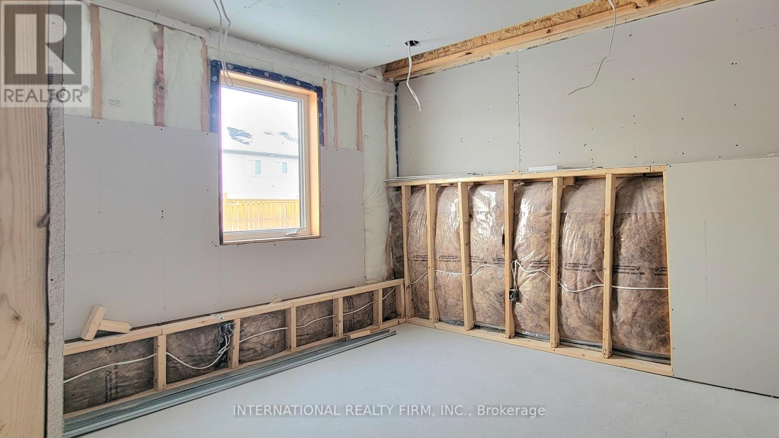 18 HANCOCK CRESCENT — photo 21