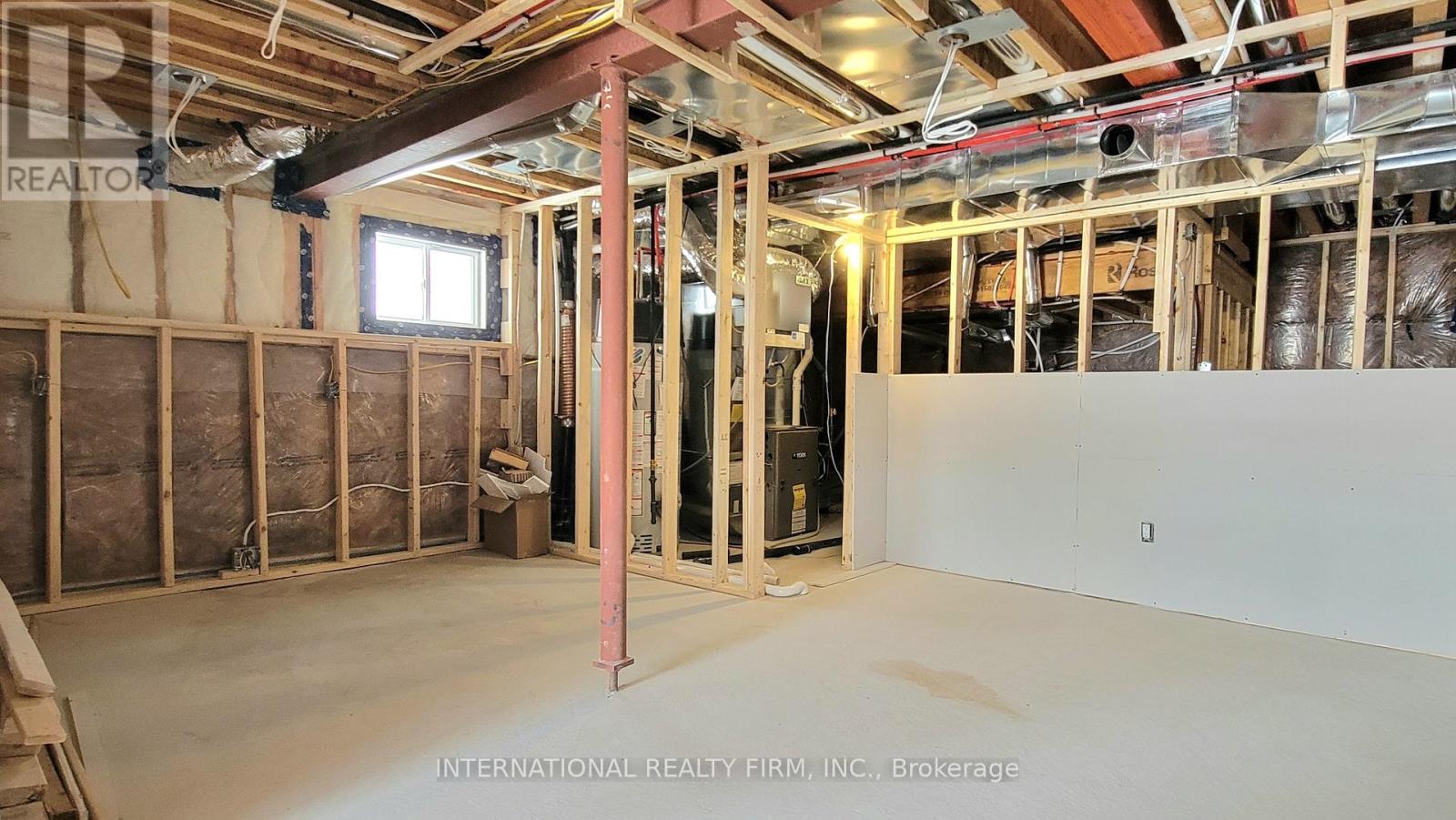18 HANCOCK CRESCENT — photo 23