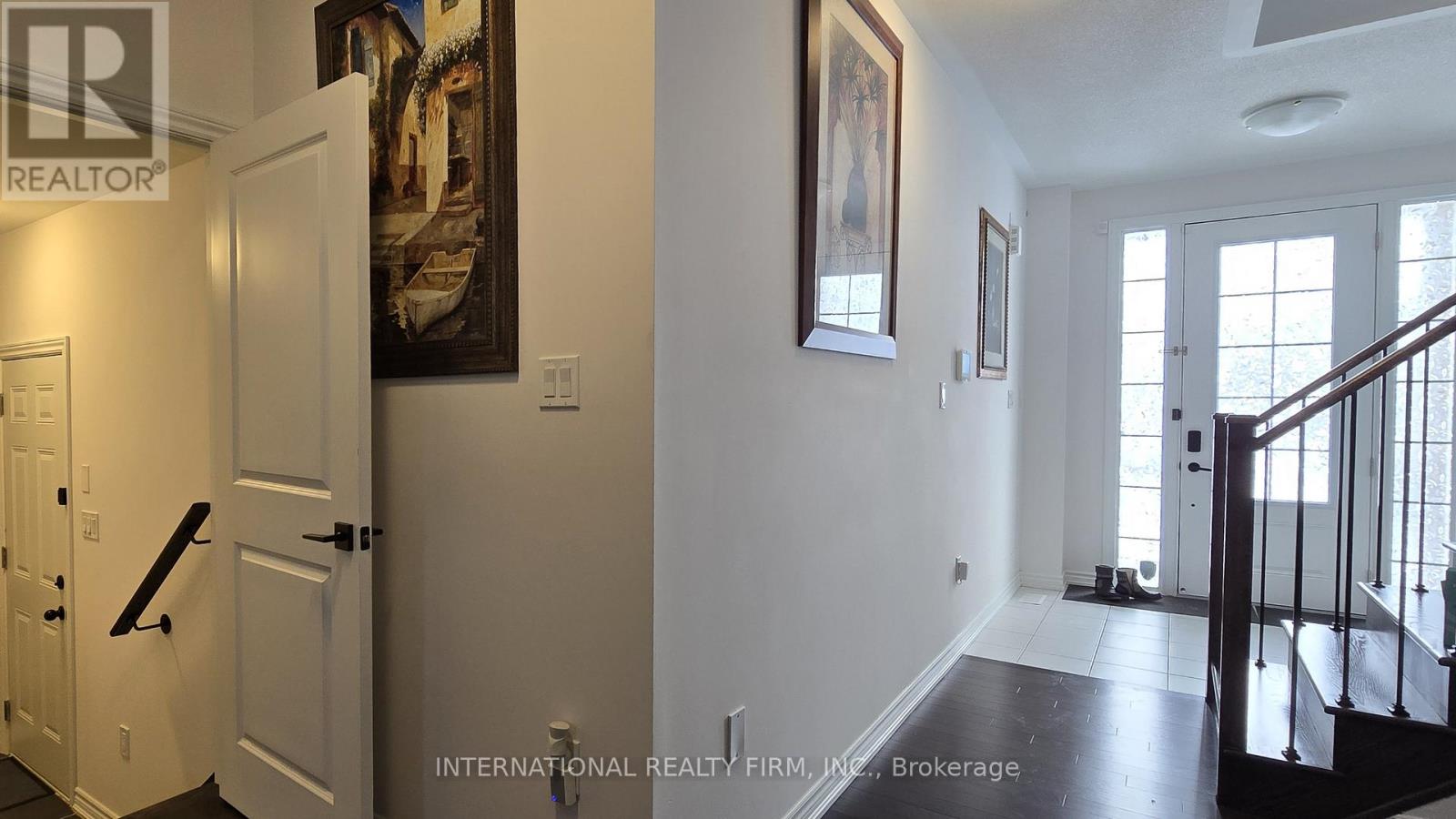 18 HANCOCK CRESCENT — photo 3