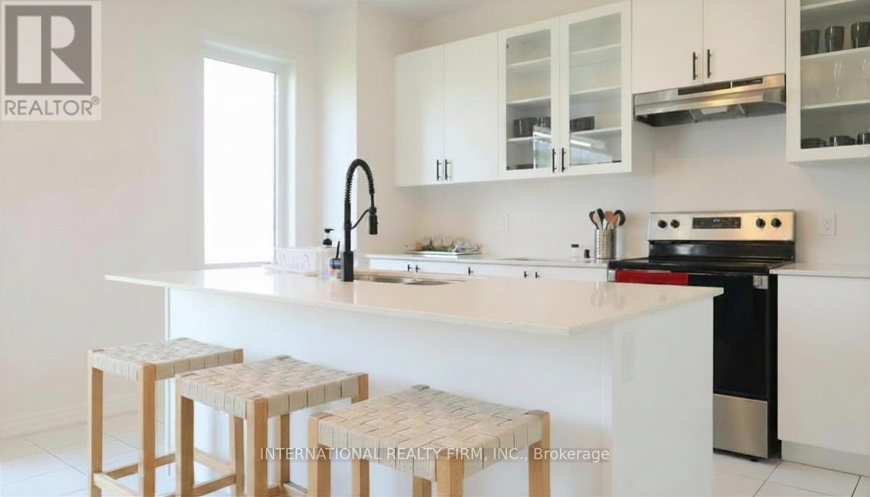 18 HANCOCK CRESCENT — photo 9