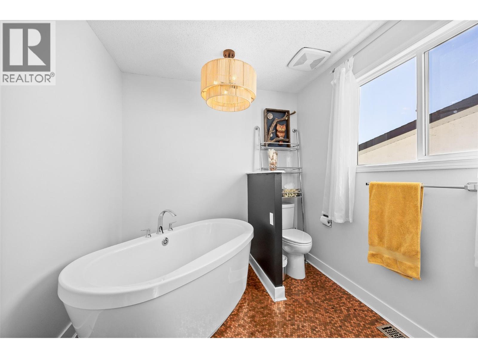  2741 Benedick Road, West Kelowna