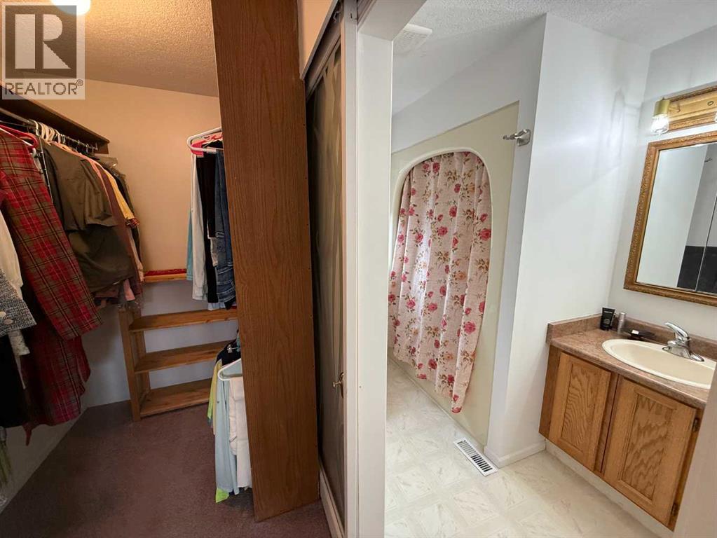 104 Mistaya Road - 24