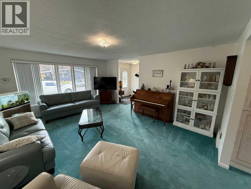 104 Mistaya Road - 4
