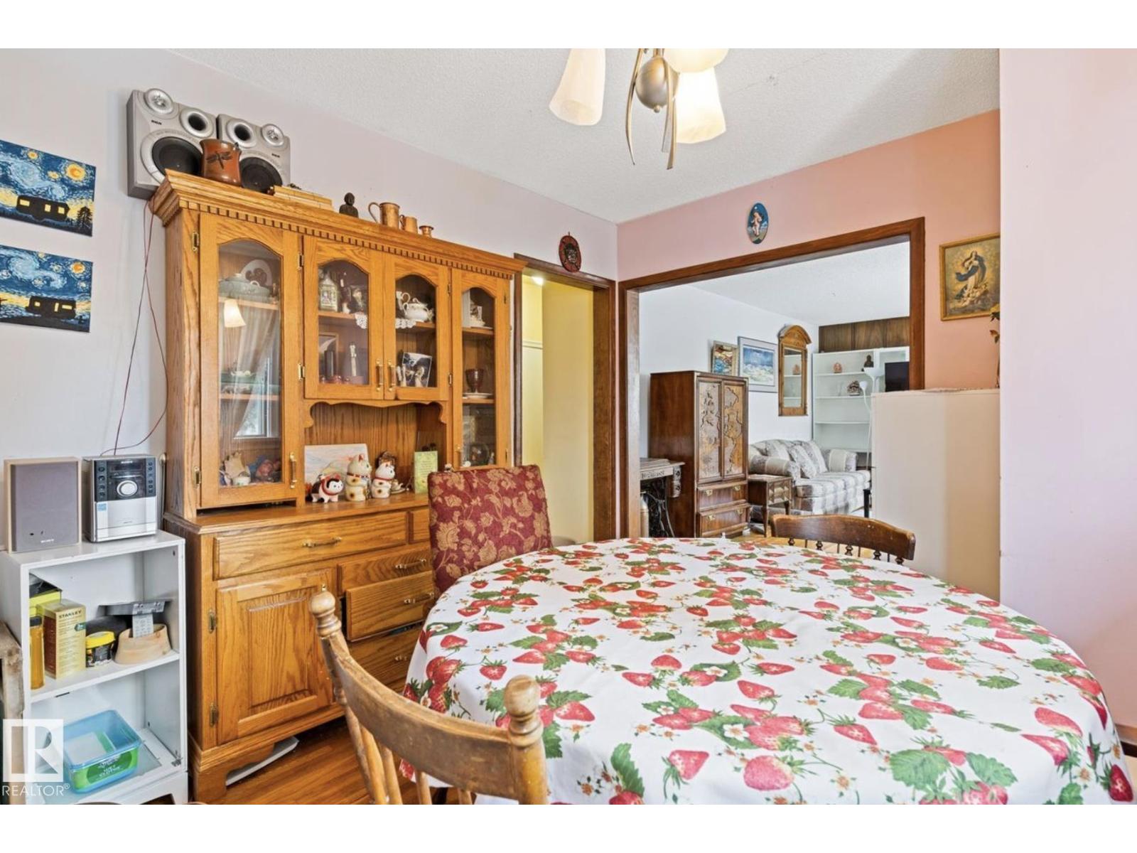 7703 77 Avenue NW, Edmonton