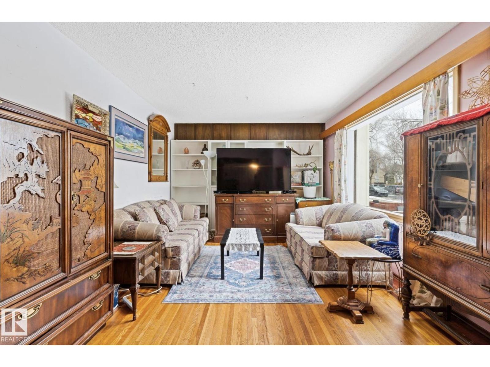 7703 77 Avenue NW, Edmonton