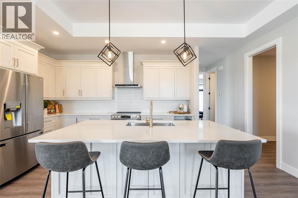 6747 GRIFFIN DRIVE - 9