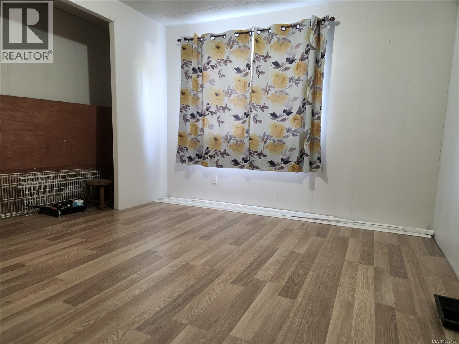 #38 971 Douglas Ave - 10