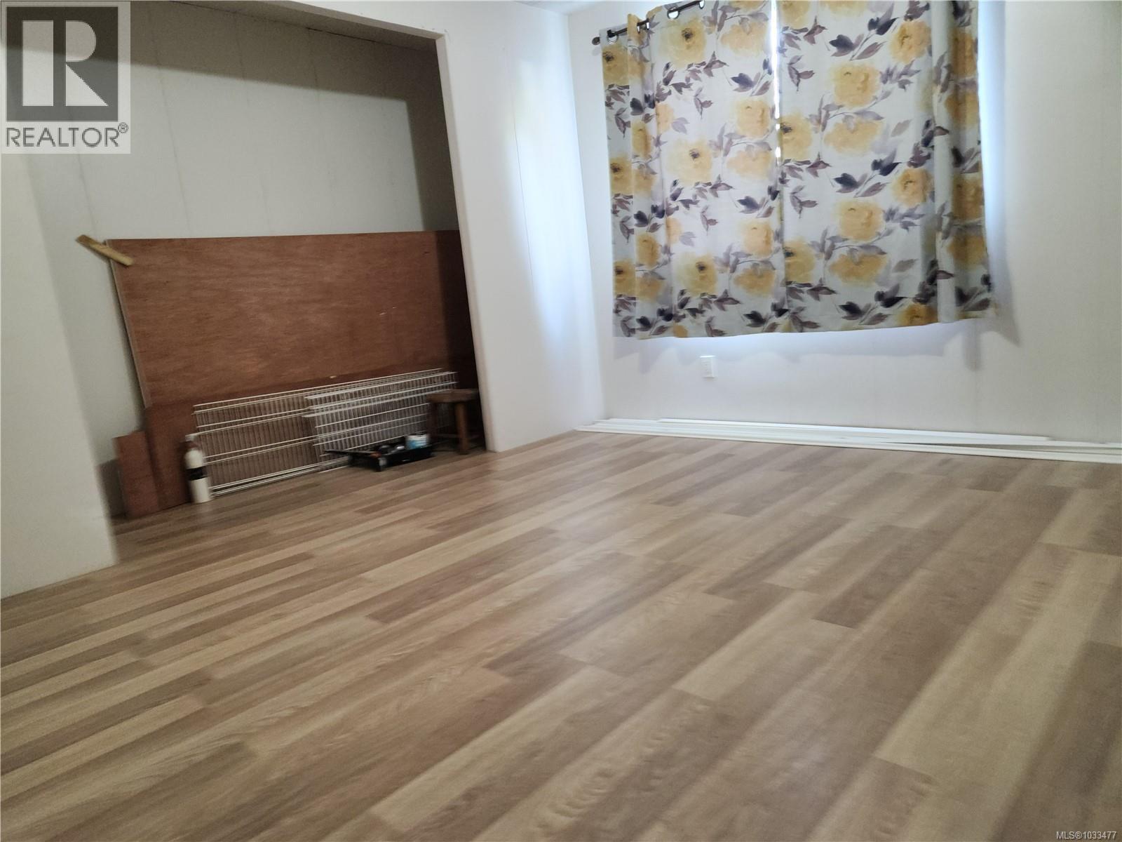 #38 971 Douglas Ave - 12