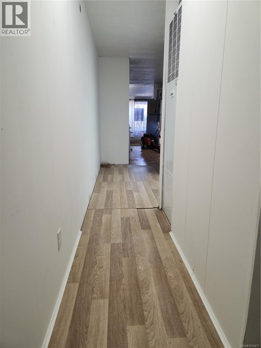 #38 971 Douglas Ave - 21