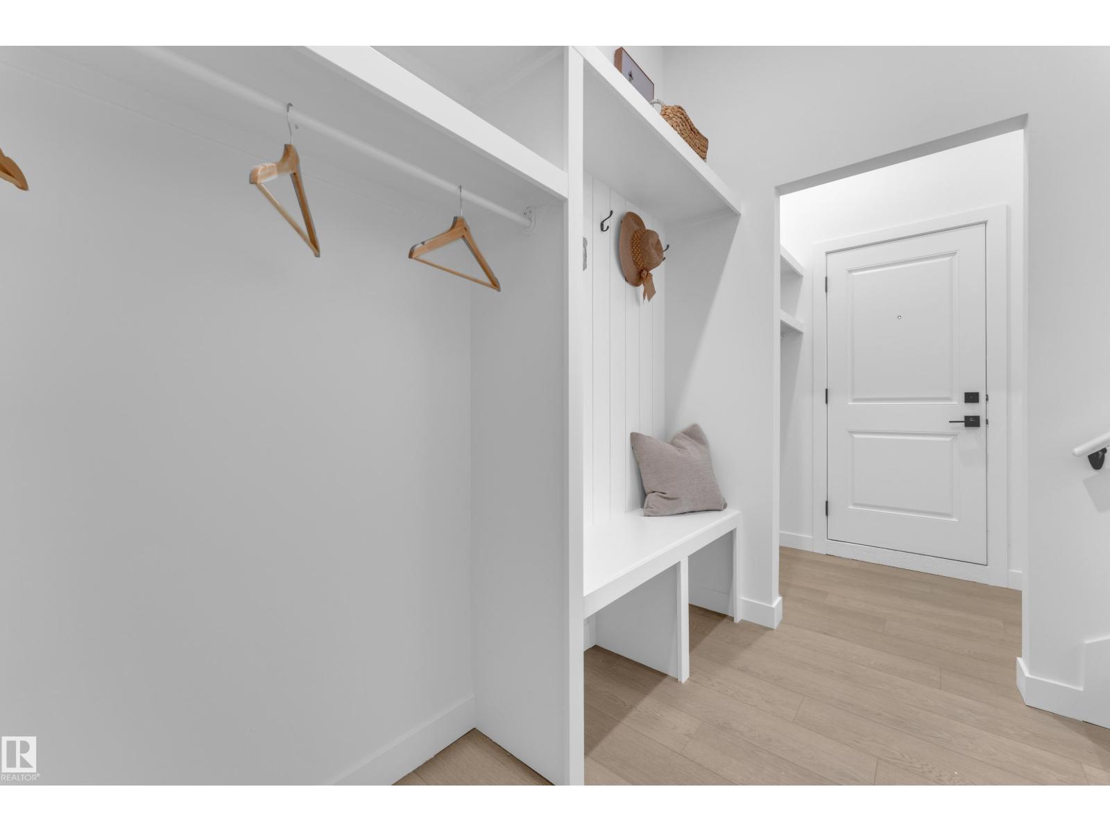 1089 Starling DR NW, Edmonton