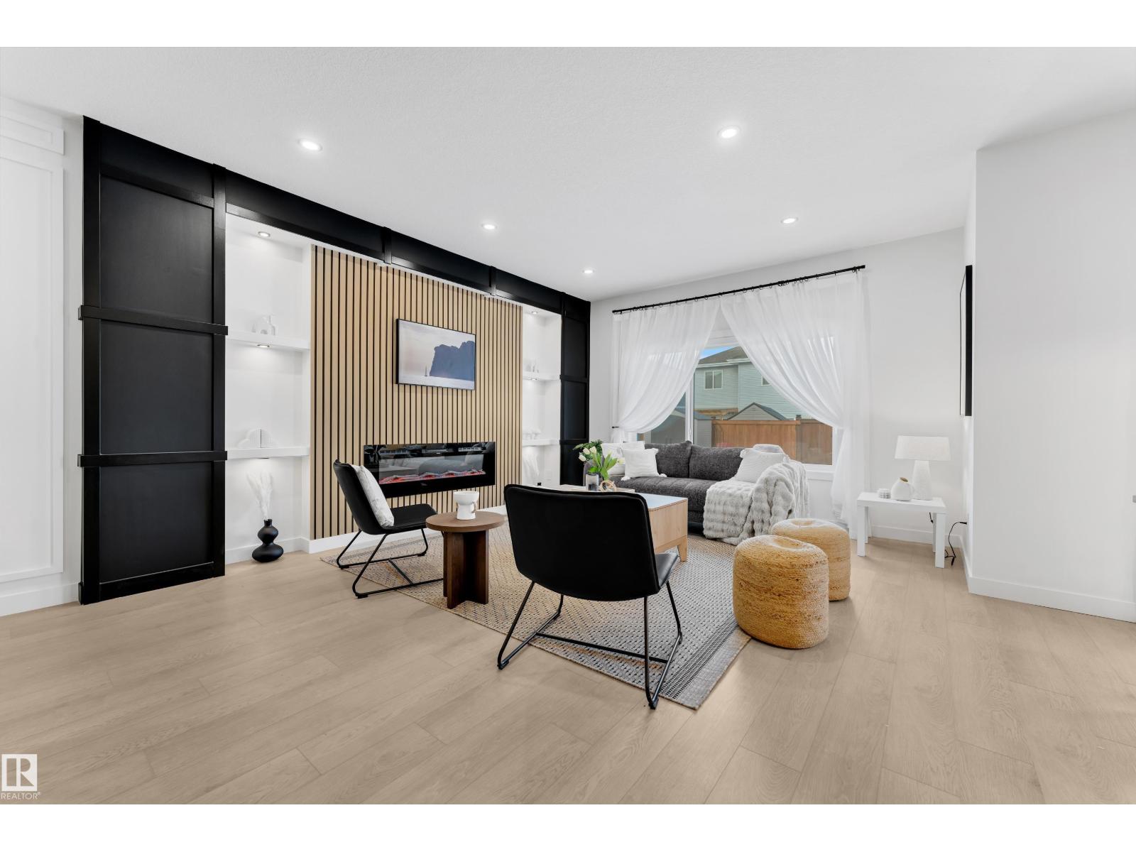 1089 Starling DR NW, Edmonton