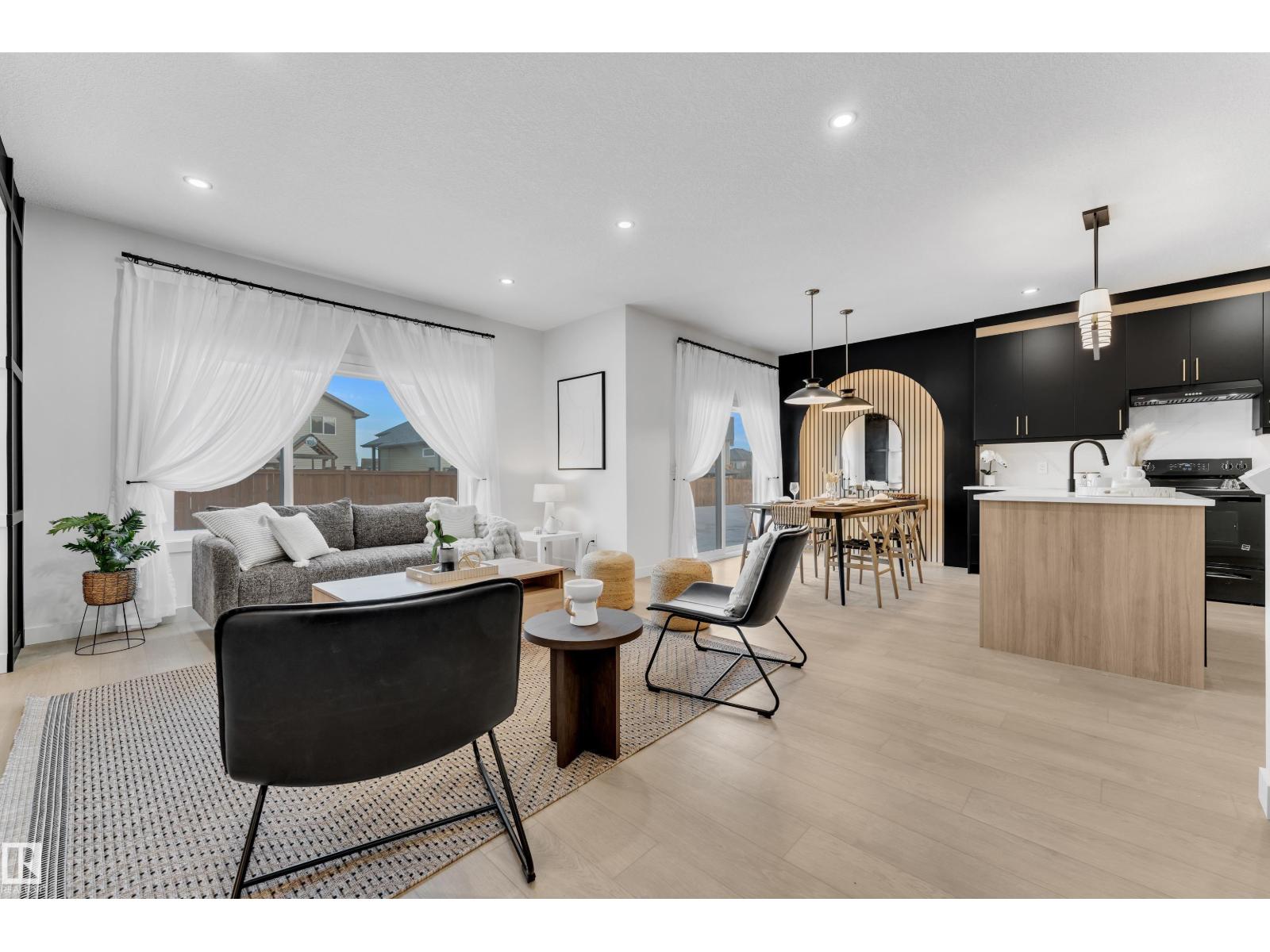 1089 Starling DR NW, Edmonton