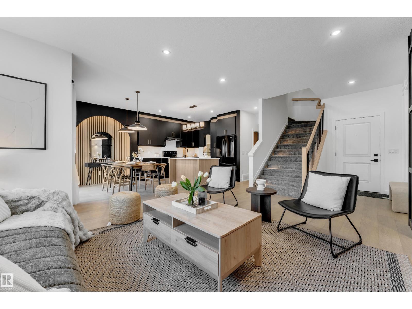 1089 Starling DR NW, Edmonton