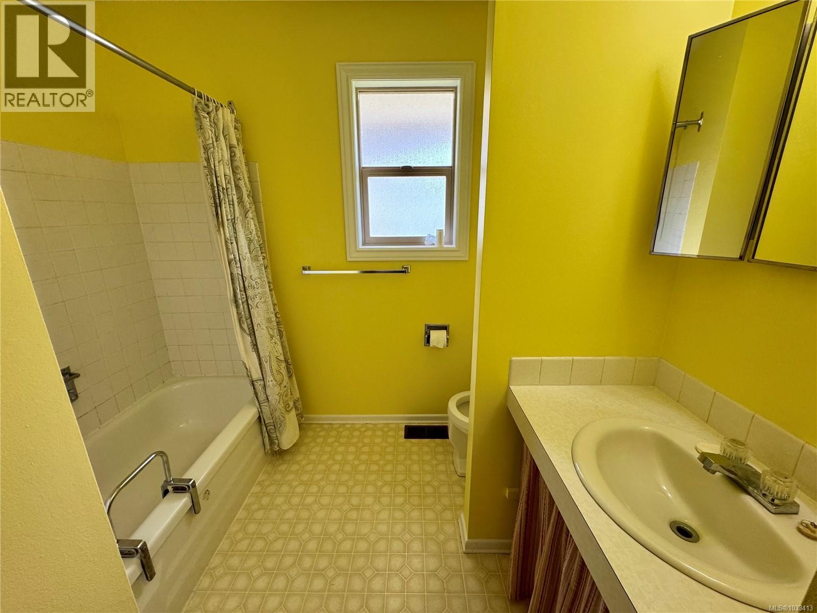 903 Maquinna Ave - 12