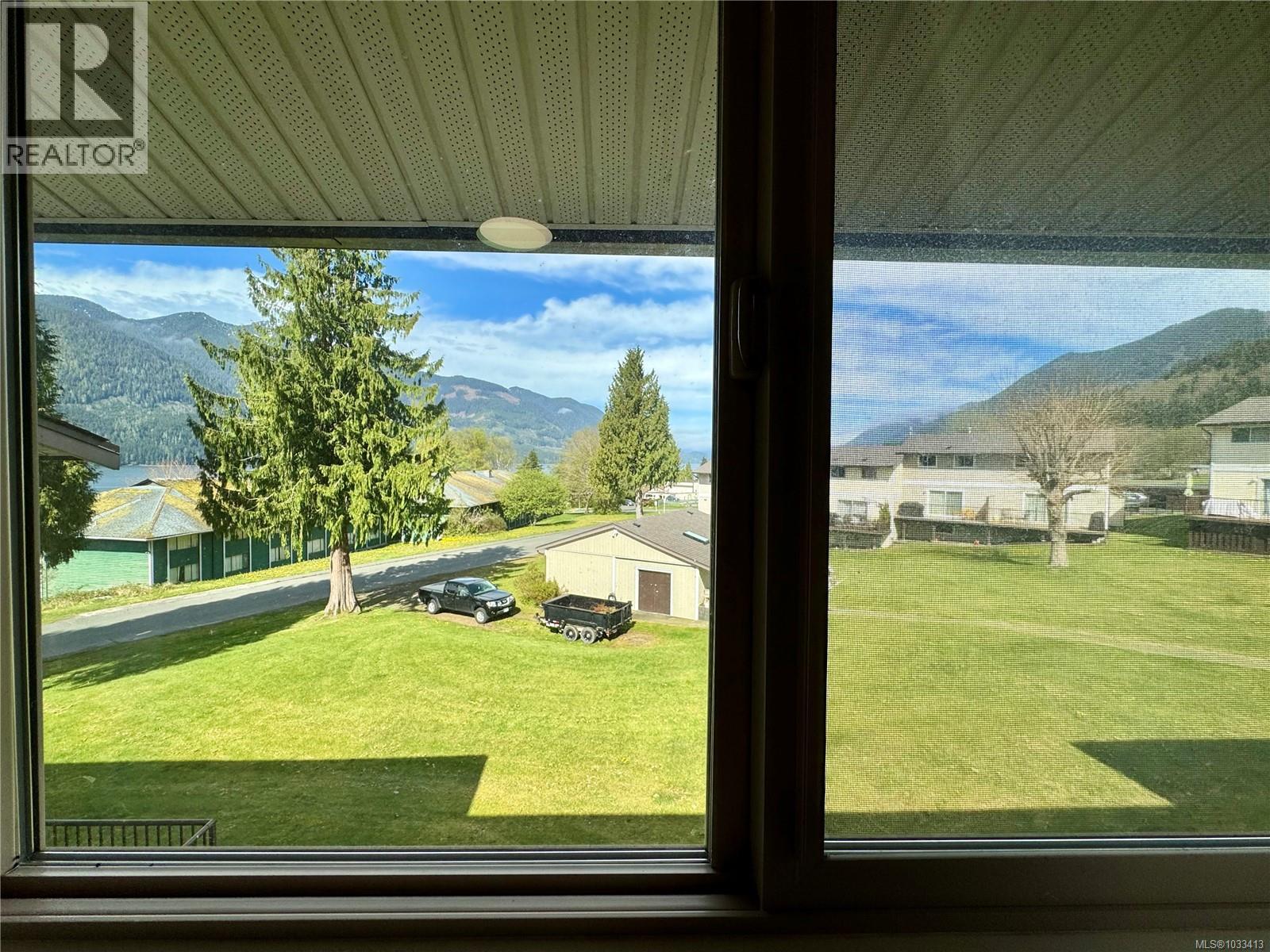 903 Maquinna Ave - 20