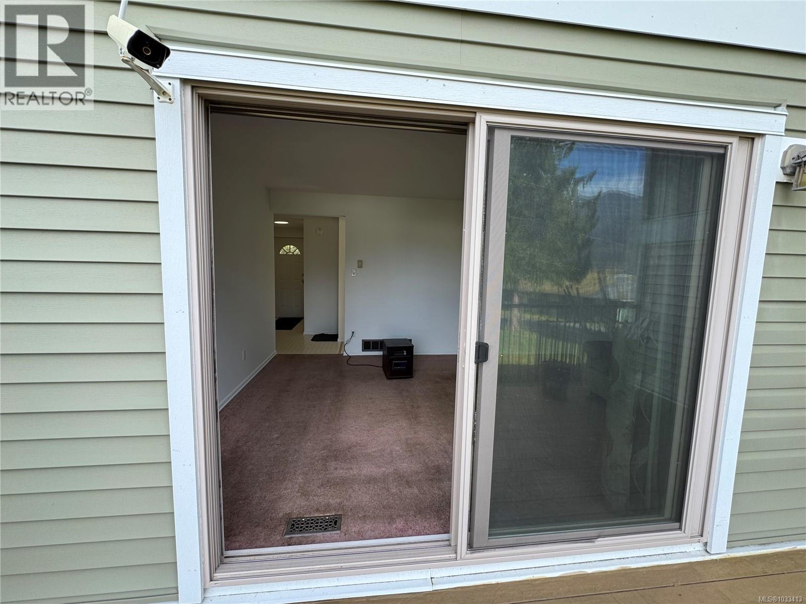 903 Maquinna Ave - 8