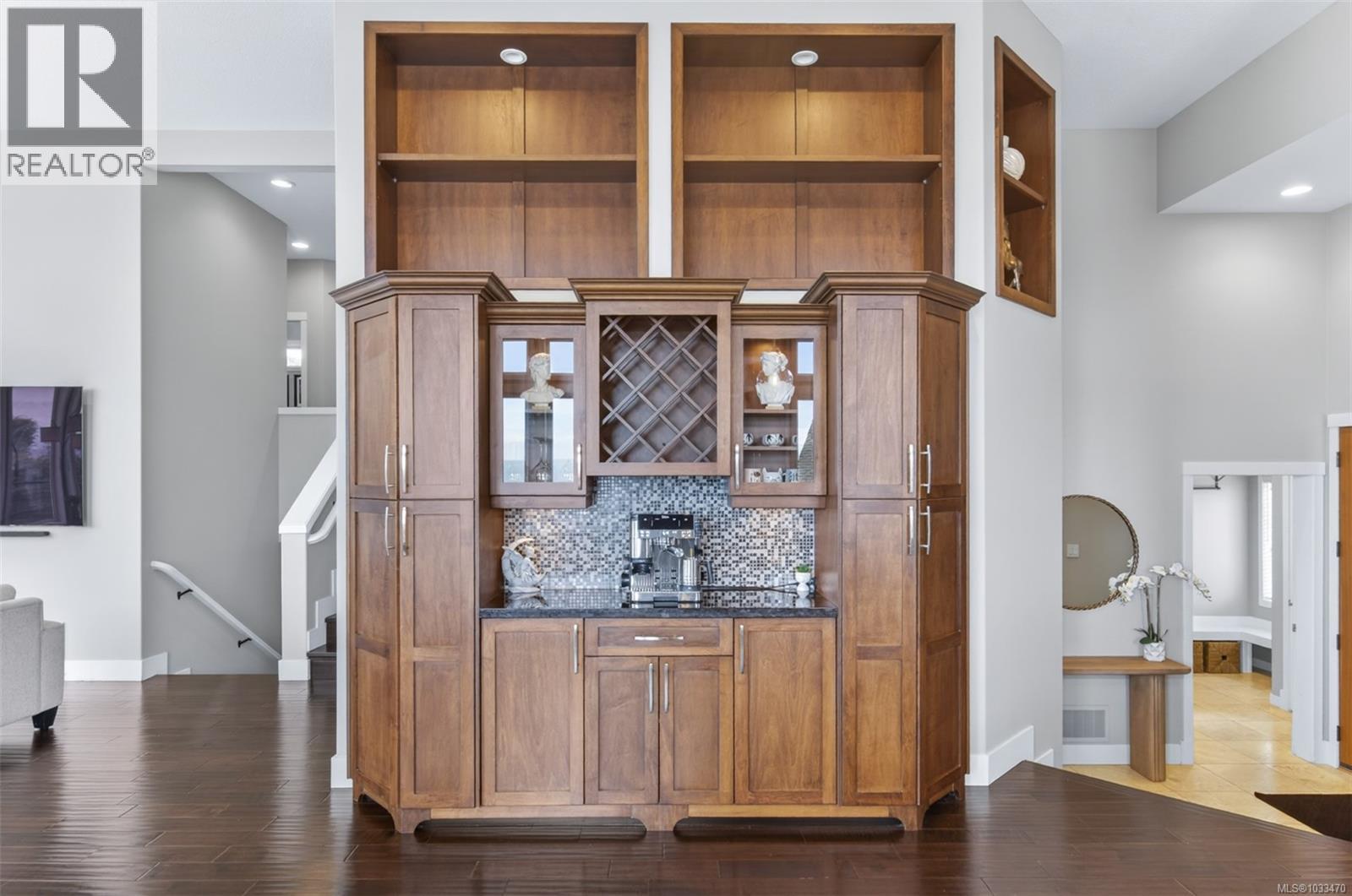 5676 Muggies Way - 10