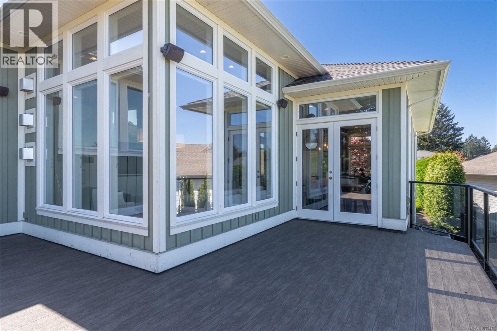 5676 Muggies Way - 12