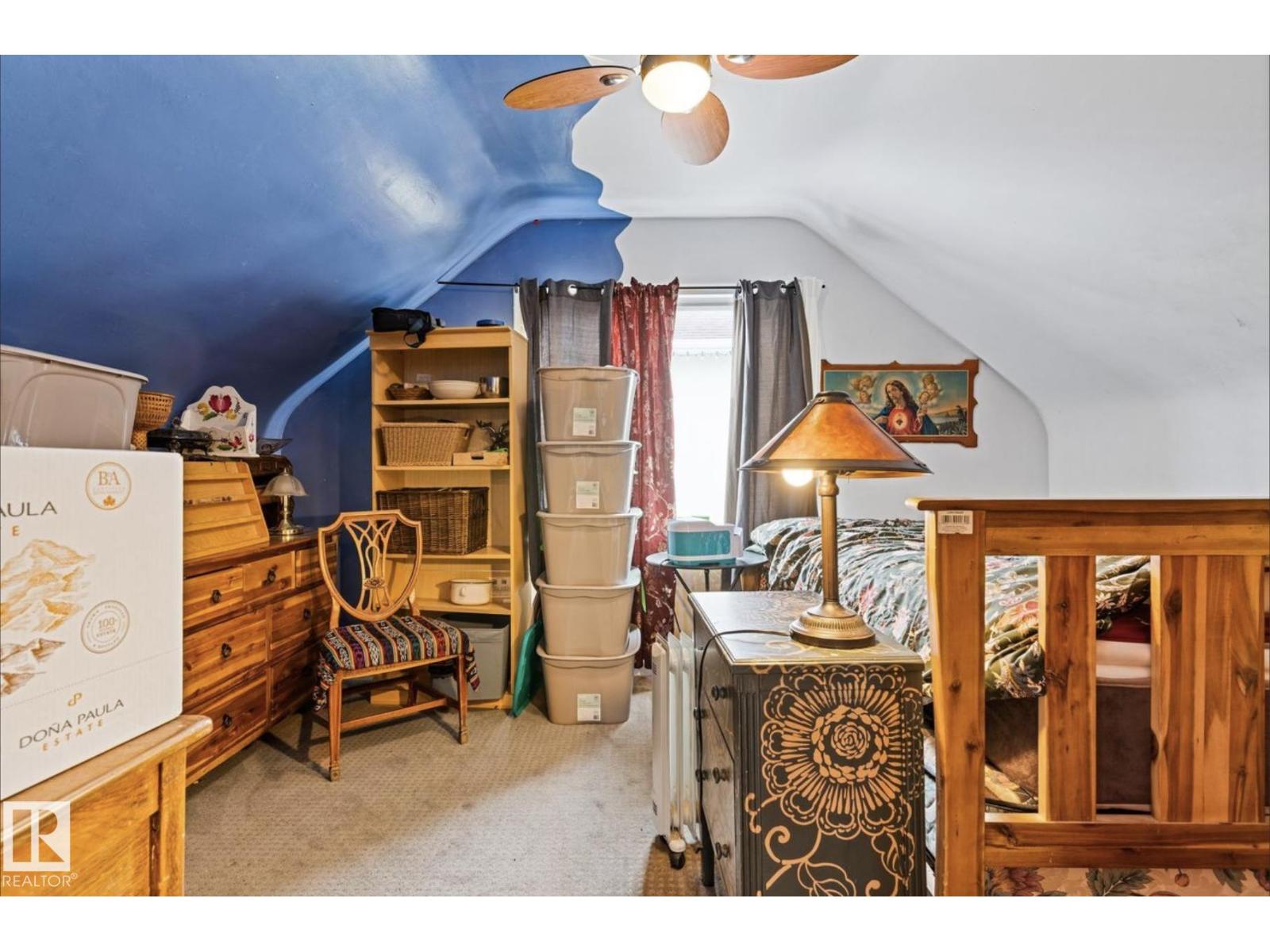 7703 77 Avenue NW - 18
