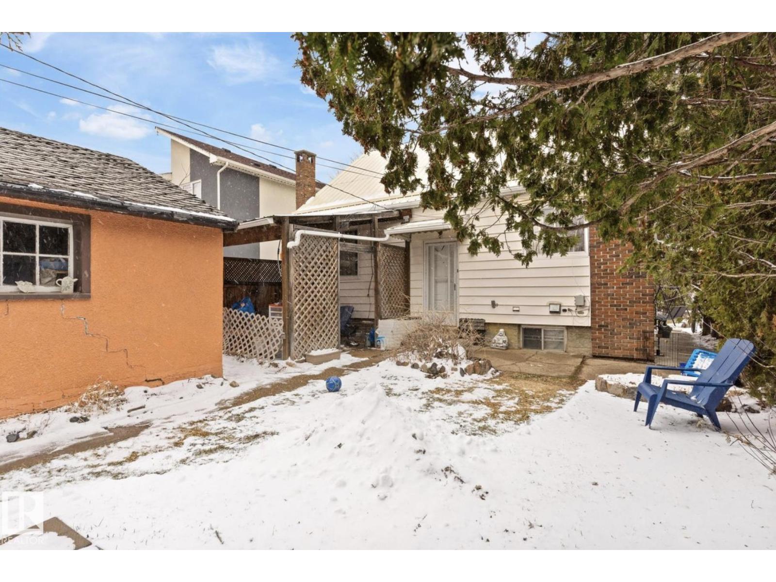 7703 77 Avenue NW - 27