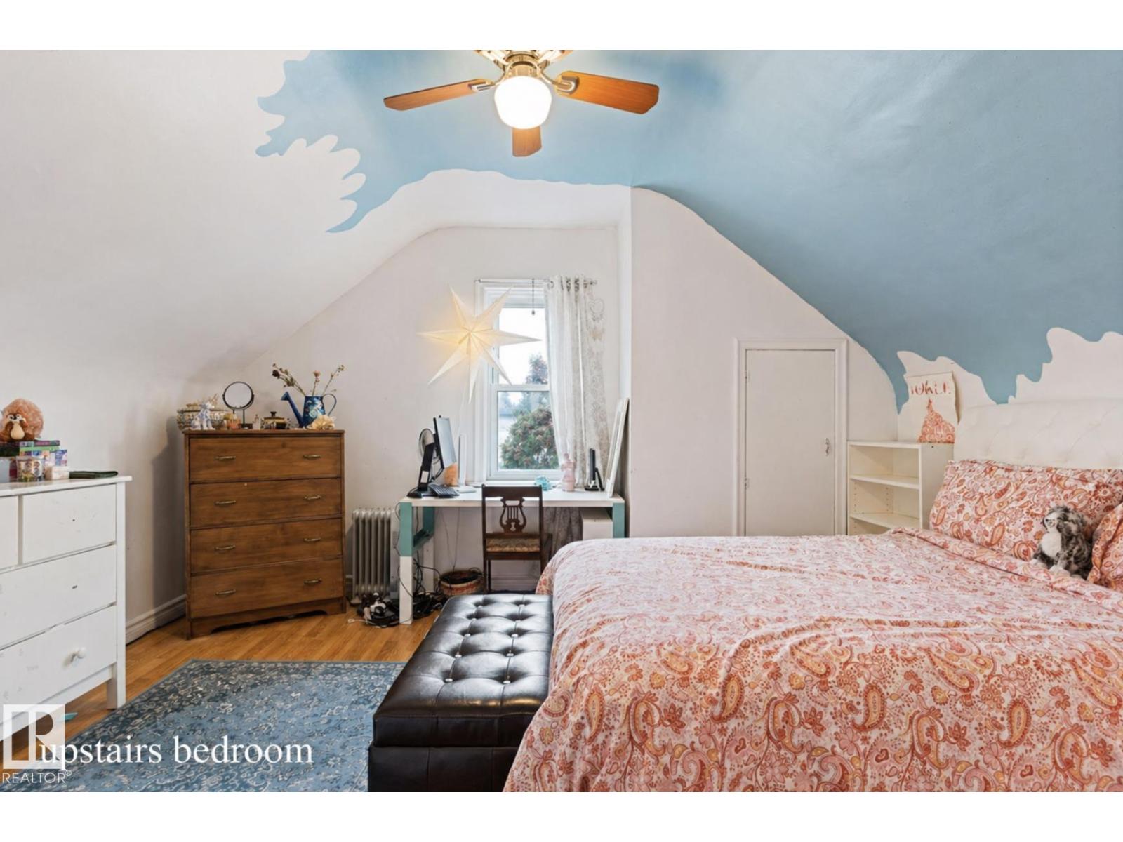 7703 77 Avenue NW - 16