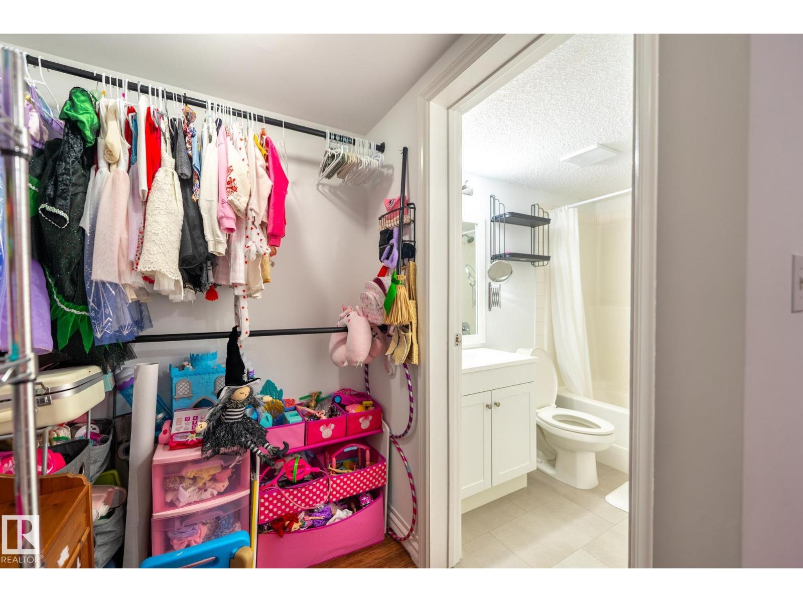 #142 10636 120 ST NW - 21