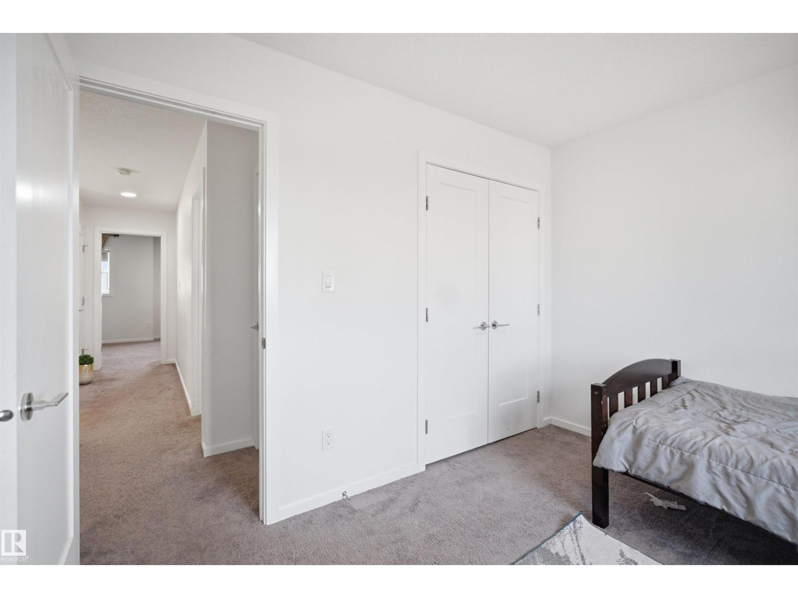 7782 174A AV NW, Edmonton