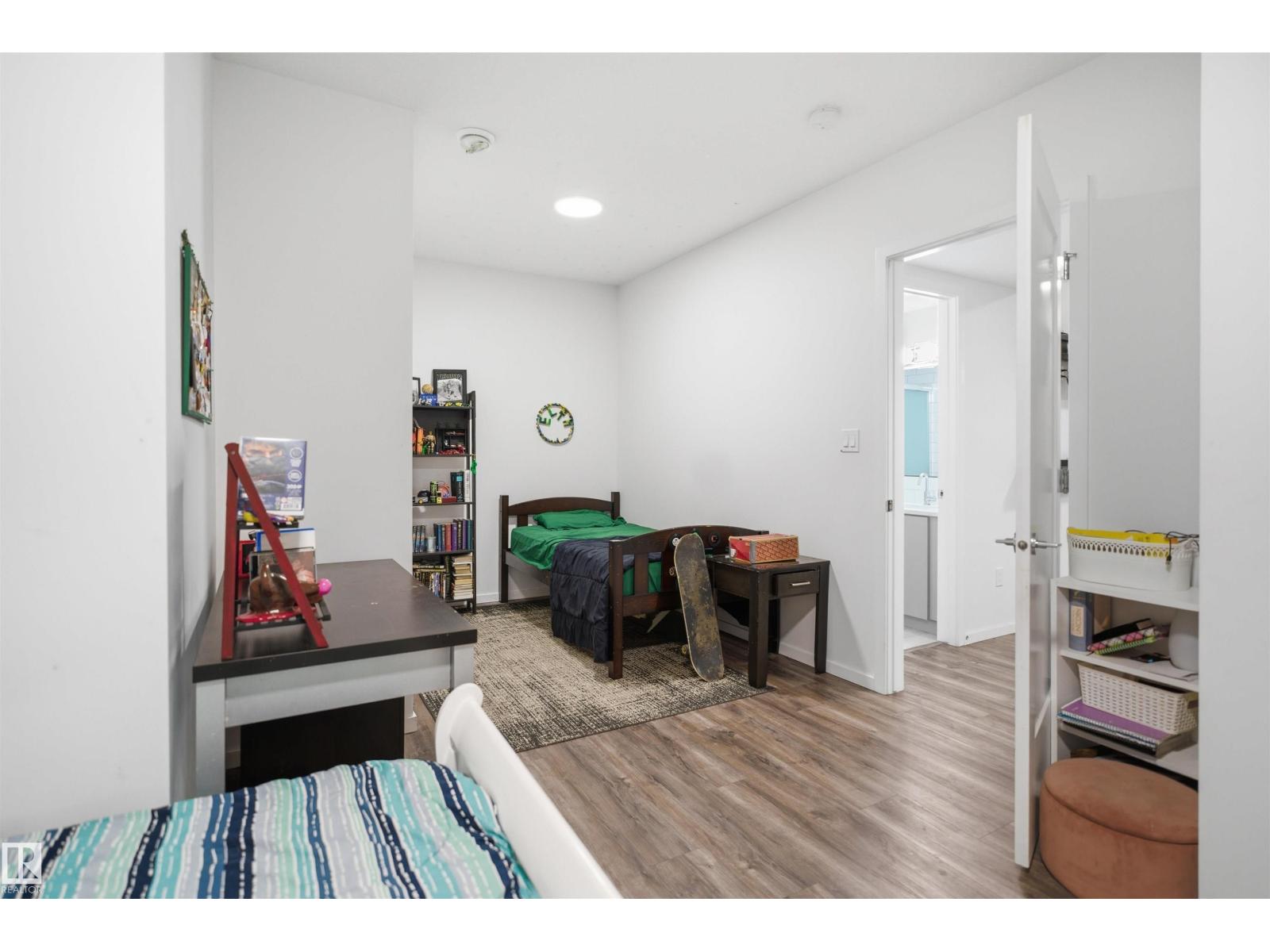 7782 174A AV NW, Edmonton