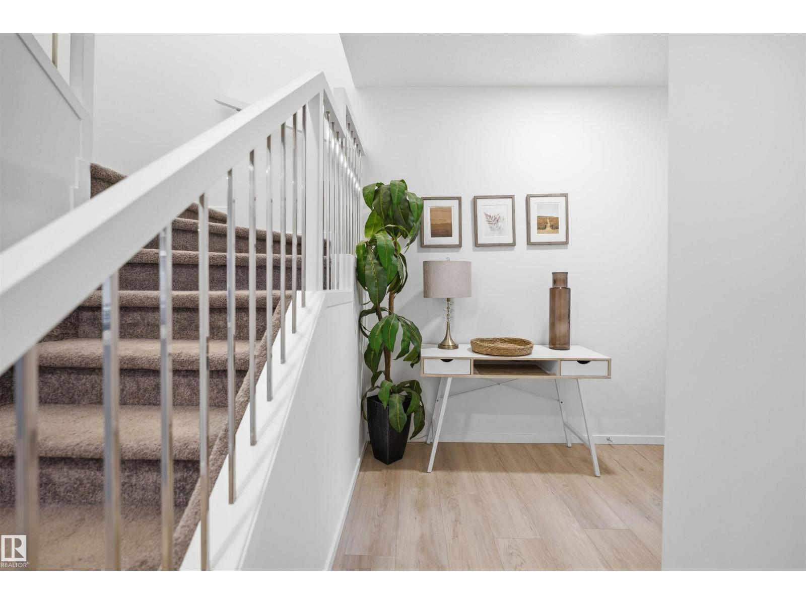 7782 174A AV NW, Edmonton