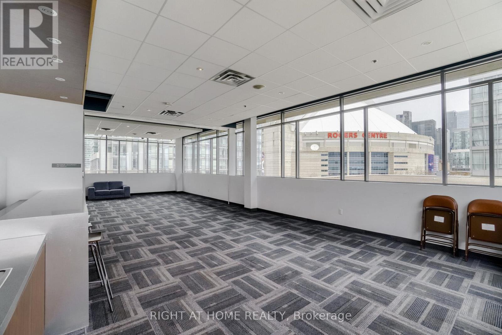 #2107 10 NAVY WHARF COURT - 21