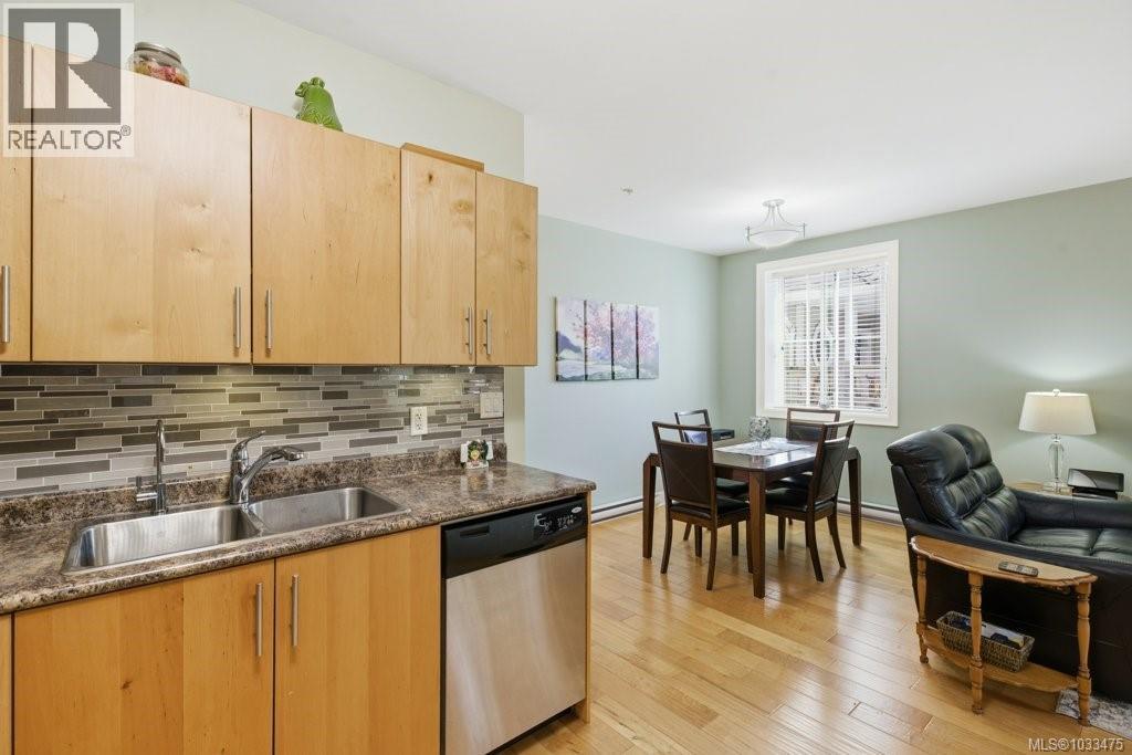 5 2320 Oakville Avenue, Sidney