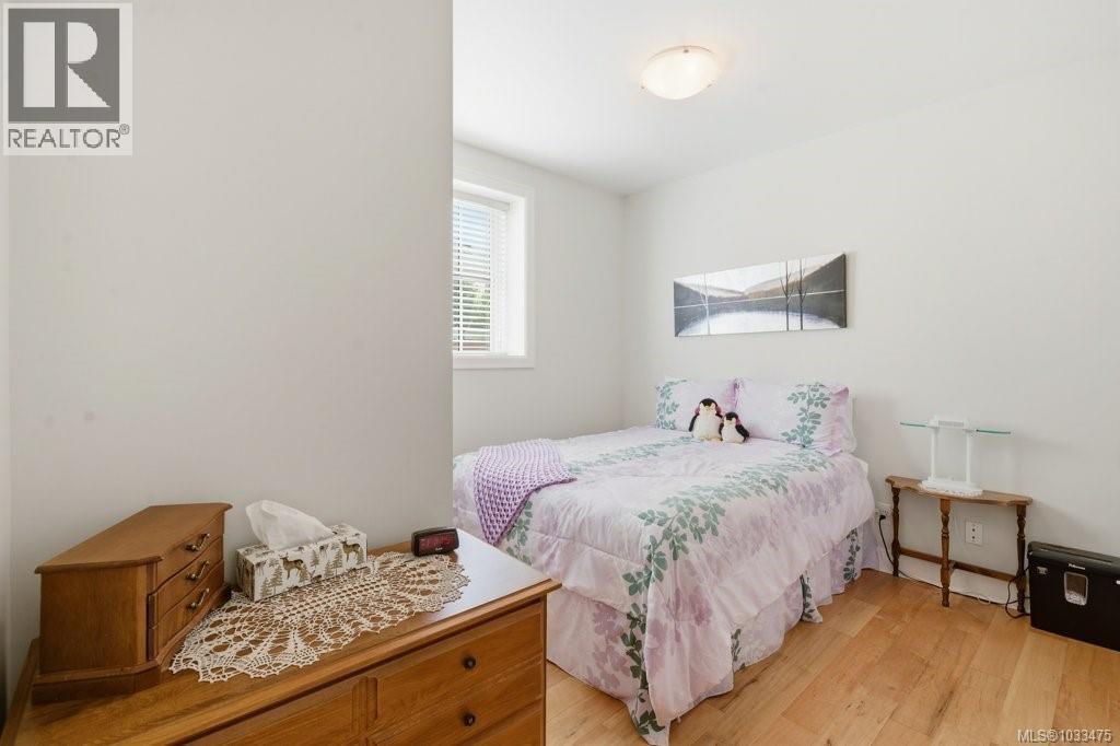 5 2320 Oakville Avenue, Sidney