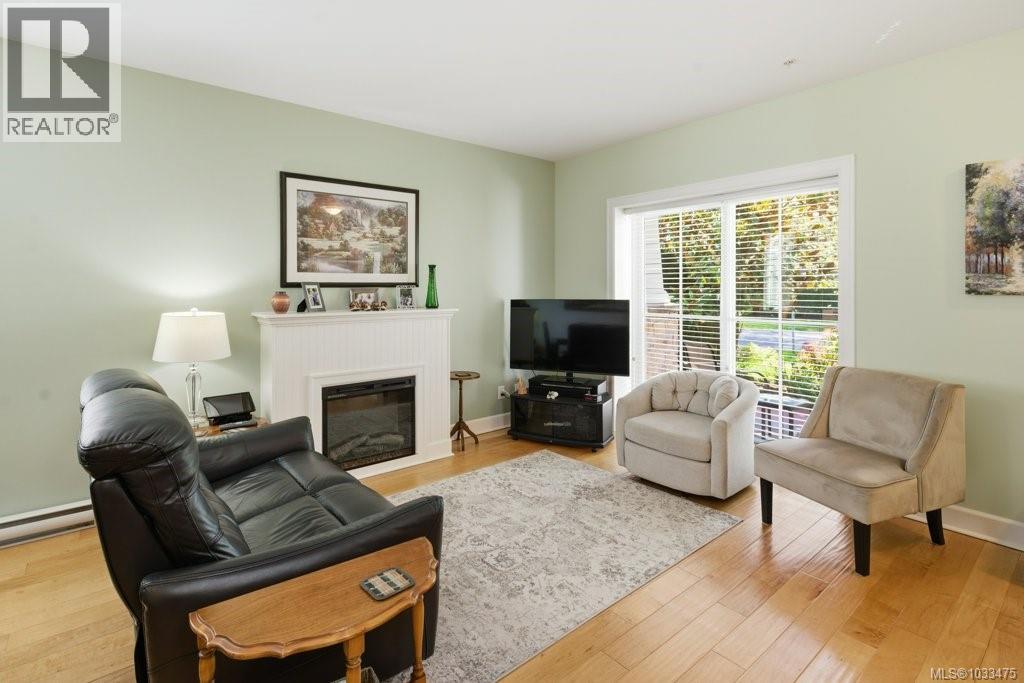 5 2320 Oakville Avenue, Sidney