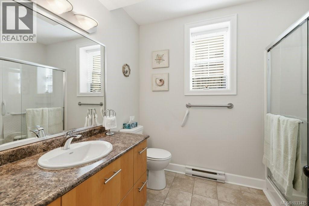 5 2320 Oakville Avenue, Sidney