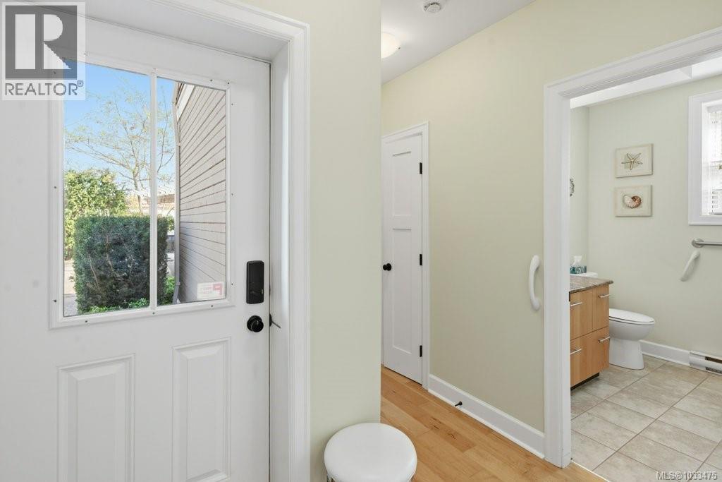 5 2320 Oakville Avenue, Sidney