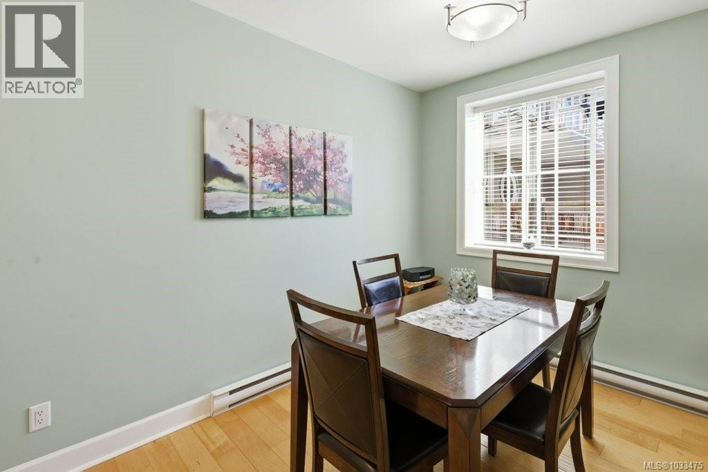 5 2320 Oakville Avenue, Sidney