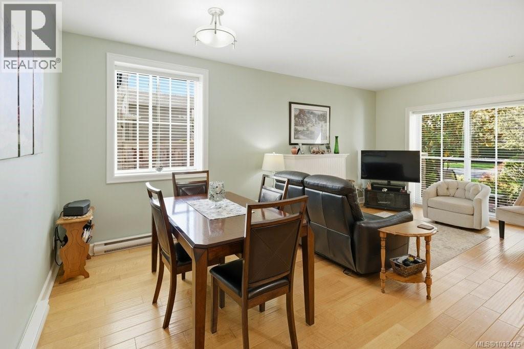 5 2320 Oakville Avenue, Sidney