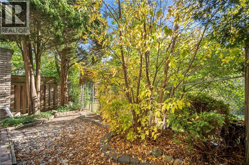 2058 BRANT Street Unit# 3, Burlington, Ontario, L7P3A6 — Photo 36