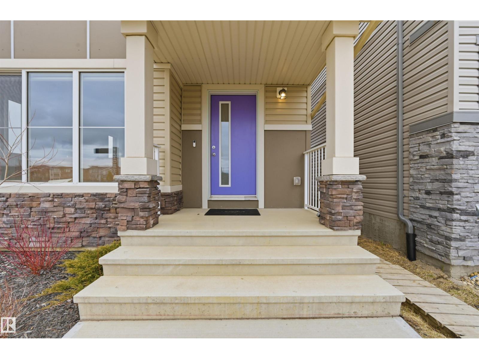 9496 COLAK LN SW, Edmonton