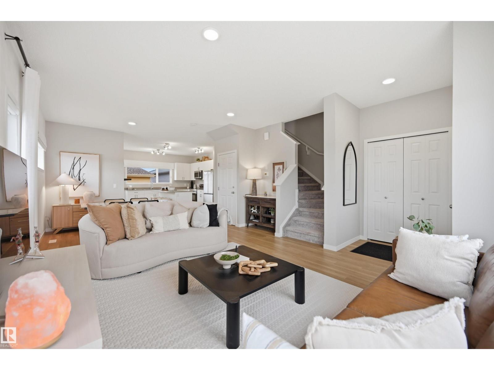 9496 COLAK LN SW, Edmonton