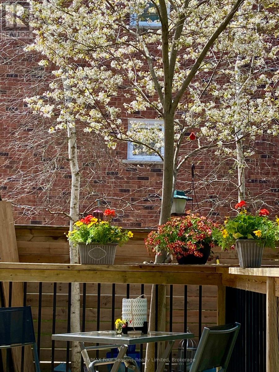50 AMARANTH STREET W — photo 37
