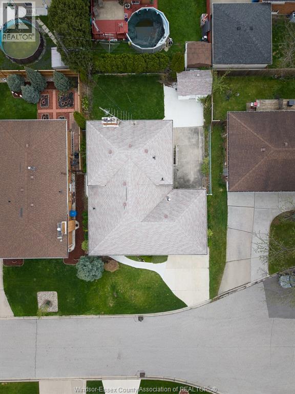 1616 BURWELL COURT - 32
